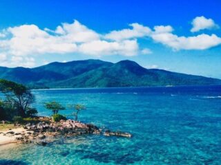 Eksplorasi Karimunjawa dalam Paket Open Trip Murah dan Seru