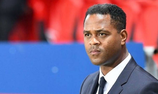 Setelah pemecatan Shin Tae-yong, PSSI menunjuk Patrick Kluivert sebagai pelatih baru Timnas Indonesia. Legenda sepak bola Belanda ini diharapkan dapat membawa visi baru dan meningkatkan performa Tim Garuda.