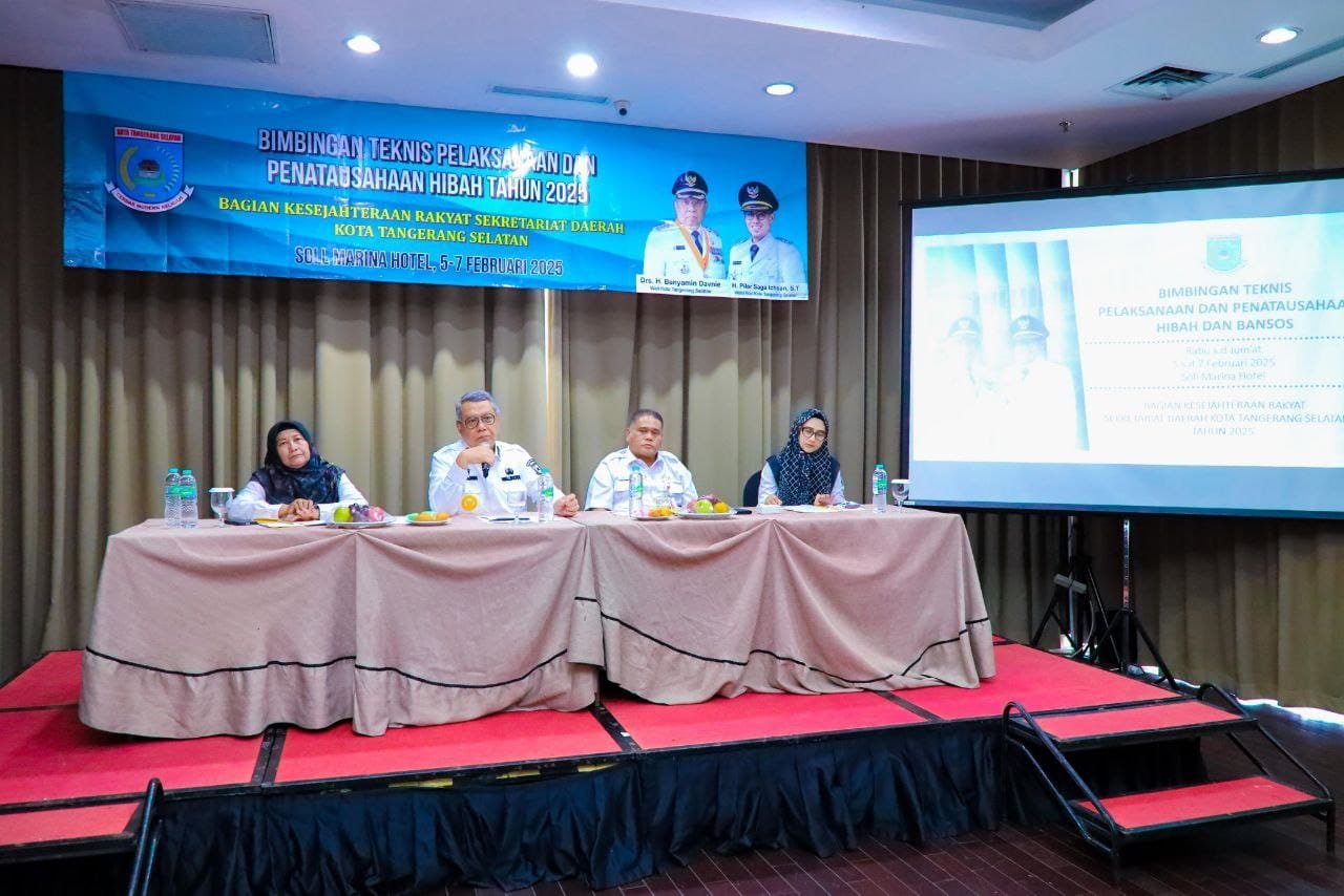 Wali kota Tangsel, Benyamin Davnie, menegaskan komitmen untuk memastikan hibah yang diberikan berdampak positif dan sesuai kebutuhan masyarakat.