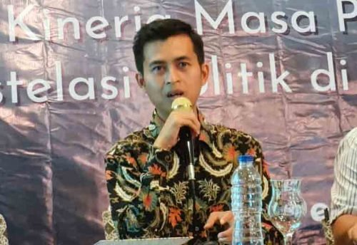 Instruksi Megawati kepada kader PDI-P untuk menunda retreat di Magelang berpotensi ganggu stabilitas pemerintahan Prabowo.