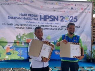 DLHK Tangerang dan PLTU Banten 3 Lontar kolaborasi untuk bersihkan Sungai Cisadane, olah sampah kayu jadi bahan bakar.