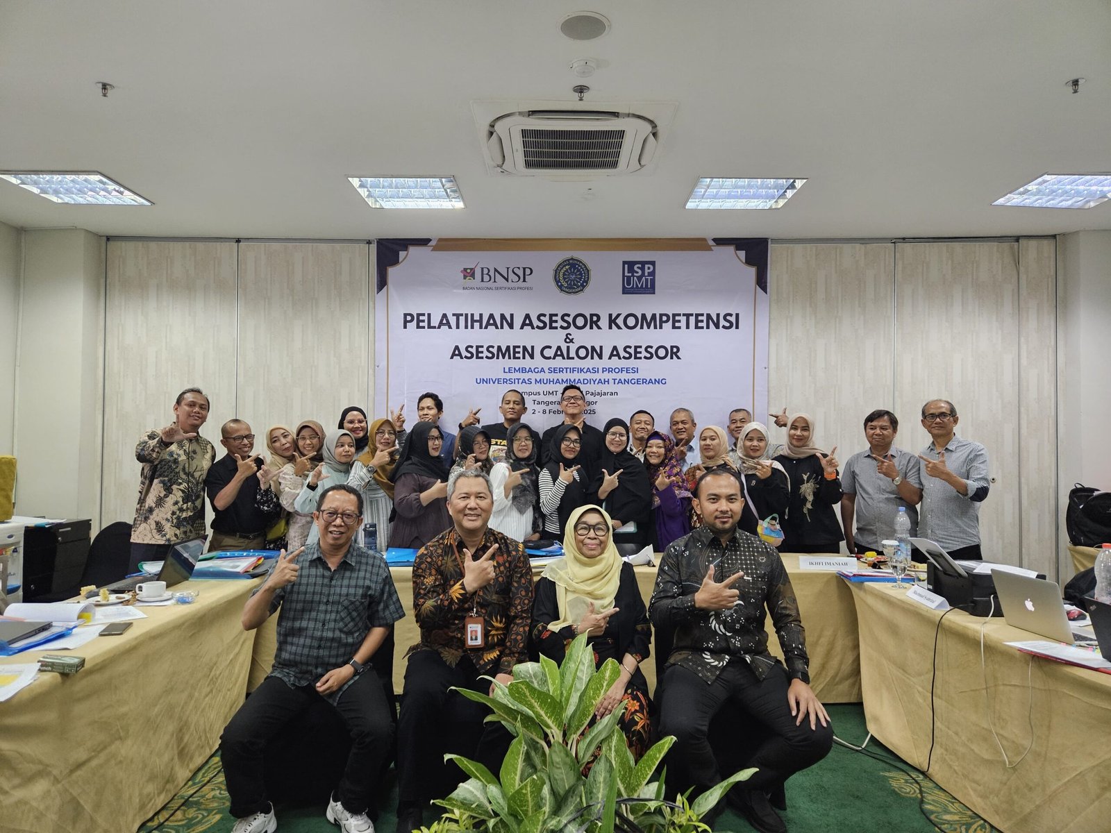 UMT siapkan lulusan unggul melalui uji kompetensi berbasis SKKNI, memastikan mereka siap bersaing di dunia kerja yang ketat