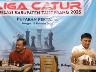 Wakil Gubernur Banten terpilih, Dimyati Natakusumah, dan Sekda Kabupaten Tangerang, Soma Atmaja, menghadiri Liga Catur Percasi Kabupaten Tangerang. Mereka membahas manfaat catur dalam pembentukan karakter dan kepemimpinan, serta mendorong masyarakat untuk lebih aktif dalam olahraga ini.