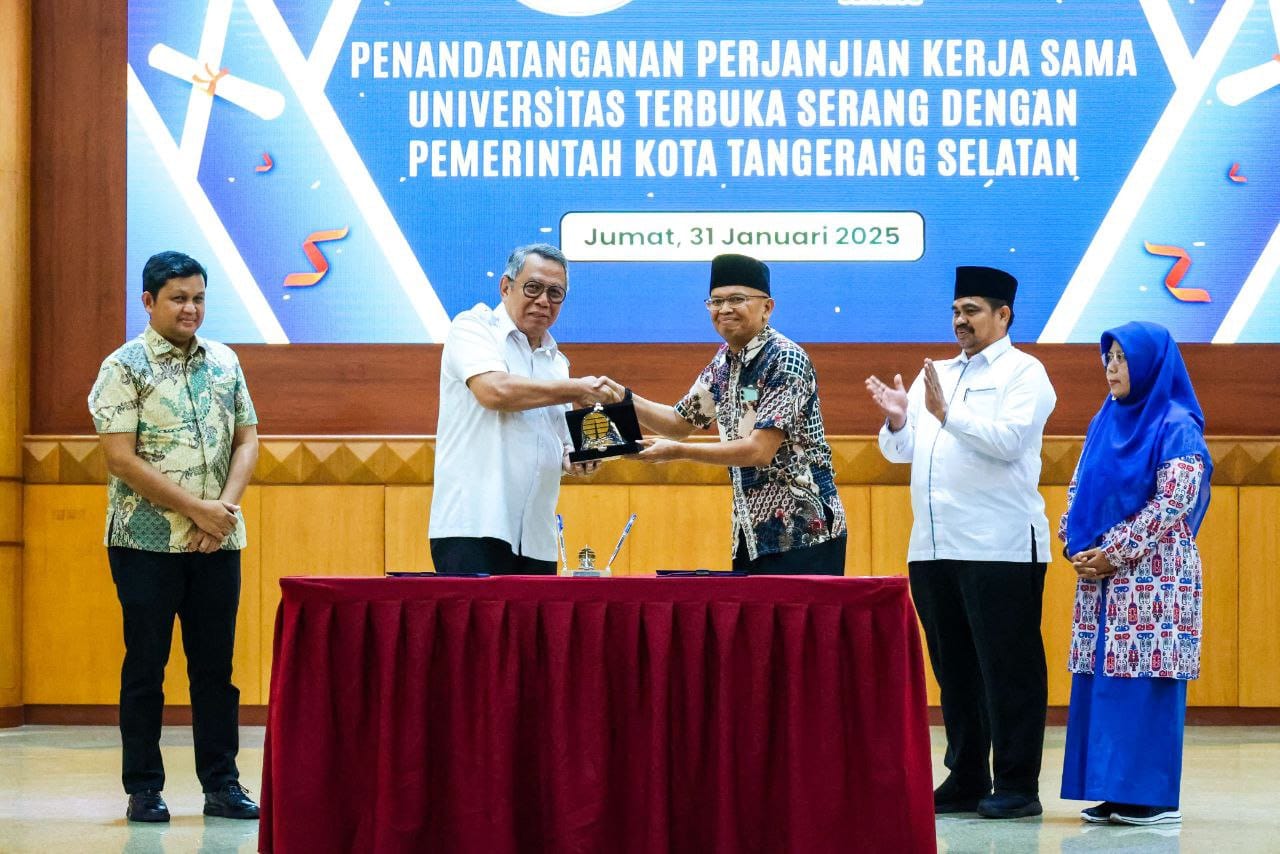 Pemkot Tangsel dan UT Serang tandatangani kerjasama pendidikan untuk tingkatkan kualitas guru PAUD. Dukung pendidikan anak usia dini!