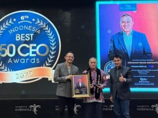 Mohamad Feriadi Soeprapto, Direktur JNE, raih Indonesia Best CEO Awards 2025 kategori "Employees’ Choice" atas kepemimpinan inovatif