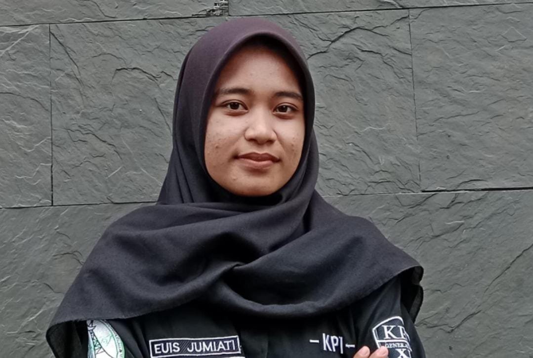 Malam Lailatul Qadar, malam penuh berkah, lebih baik dari seribu bulan. Raih pengampunan dan pahala dengan ibadah maksimal di Ramadhan.