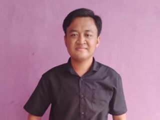 Revisi RUU TNI menuai kontroversi, berpotensi ancam demokrasi dan kembalikan dwifungsi militer. Apa dampaknya bagi Indonesia?