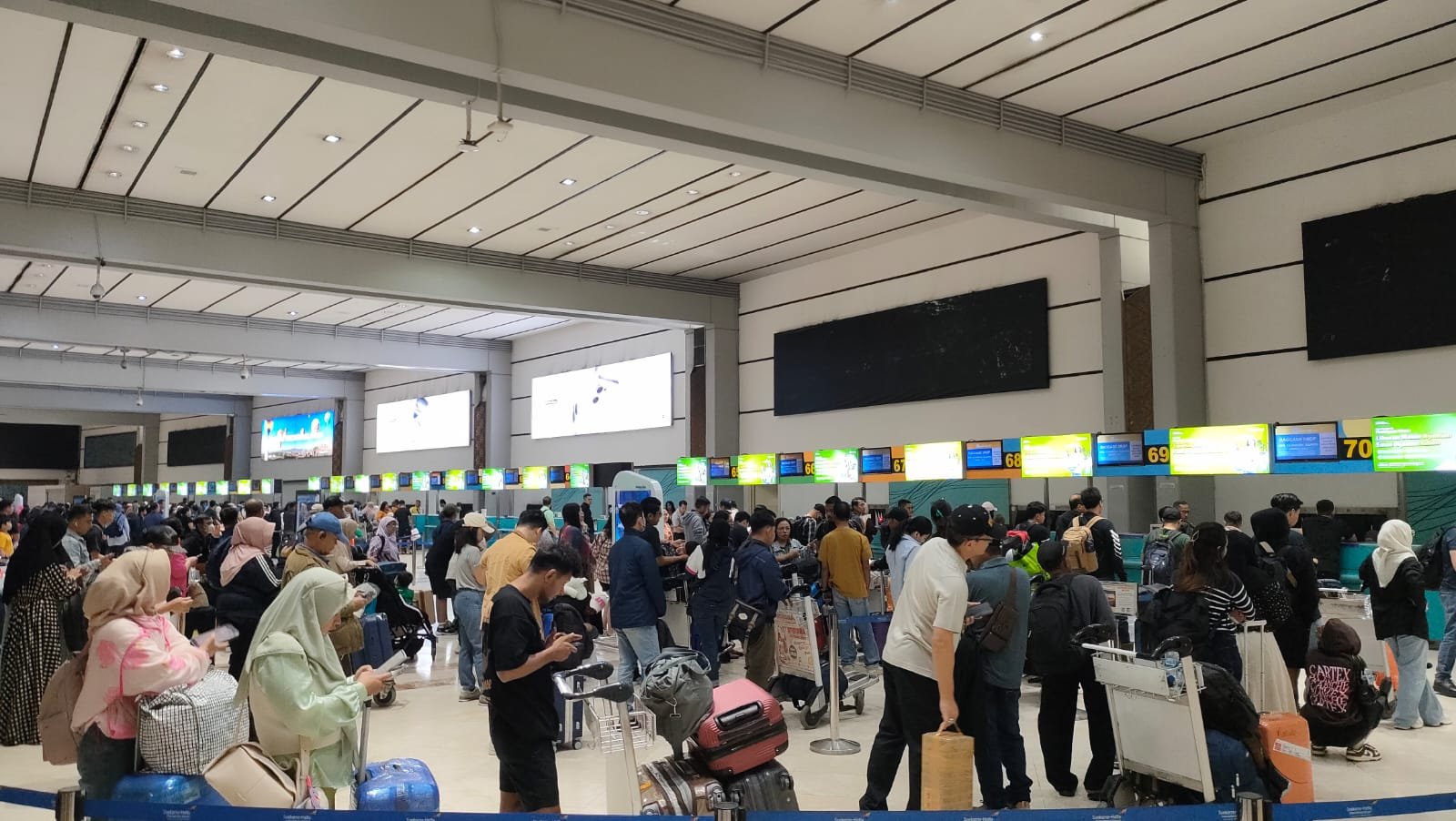 Citilink pindah ke Terminal 1B dan 2F di Bandara Soekarno-Hatta mulai 15 Maret 2025, untuk tingkatkan kenyamanan penumpang.