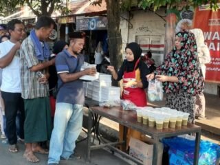 Alfamart Adakan Warteg Berbuka Puasa Gratis Bagi Kaum Duafa