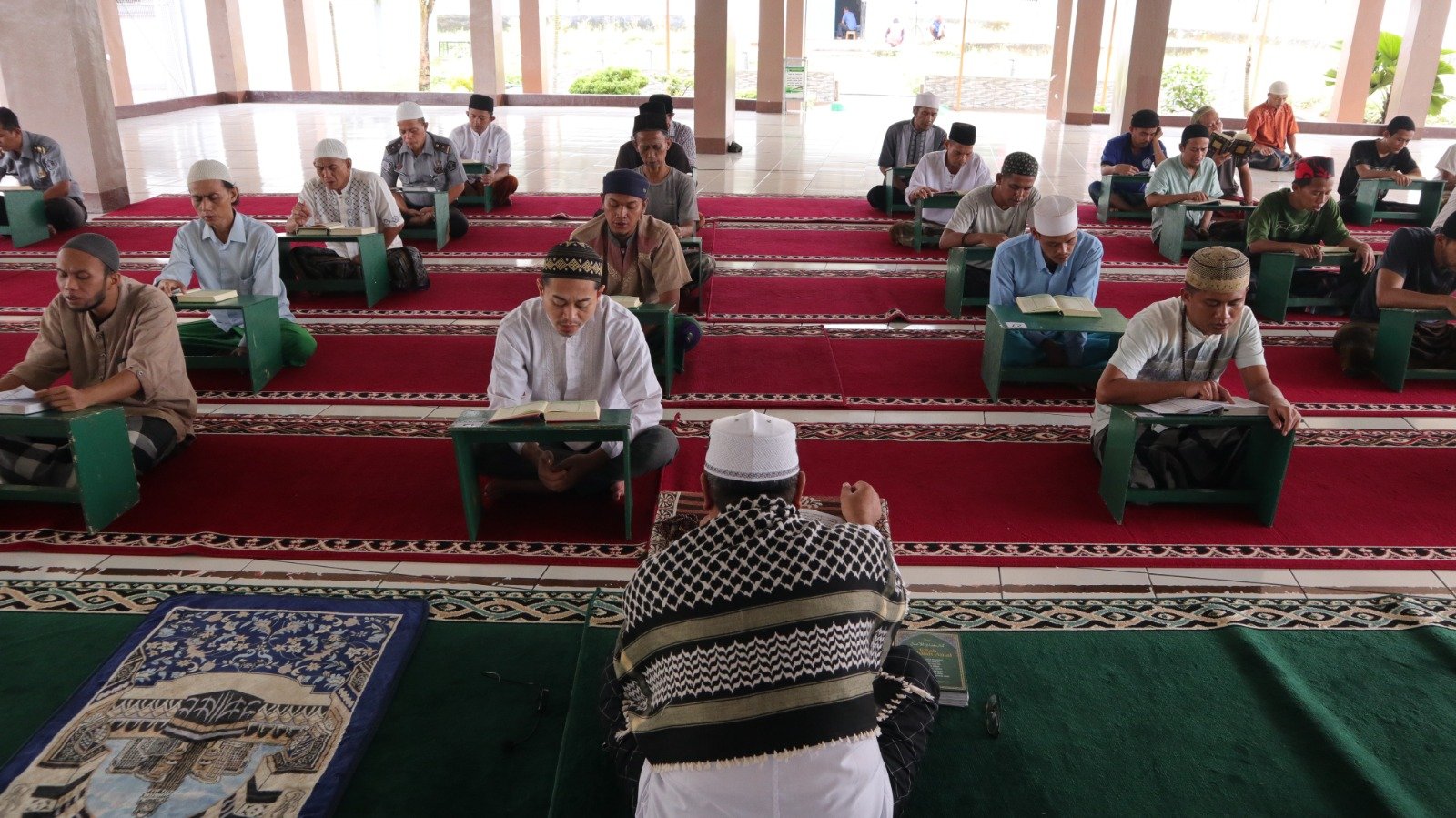 Rutan Kelas I Tangerang laksanakan kegiatan keagamaan Ramadhan 1446 H, termasuk program One Day One Juz untuk warga binaan