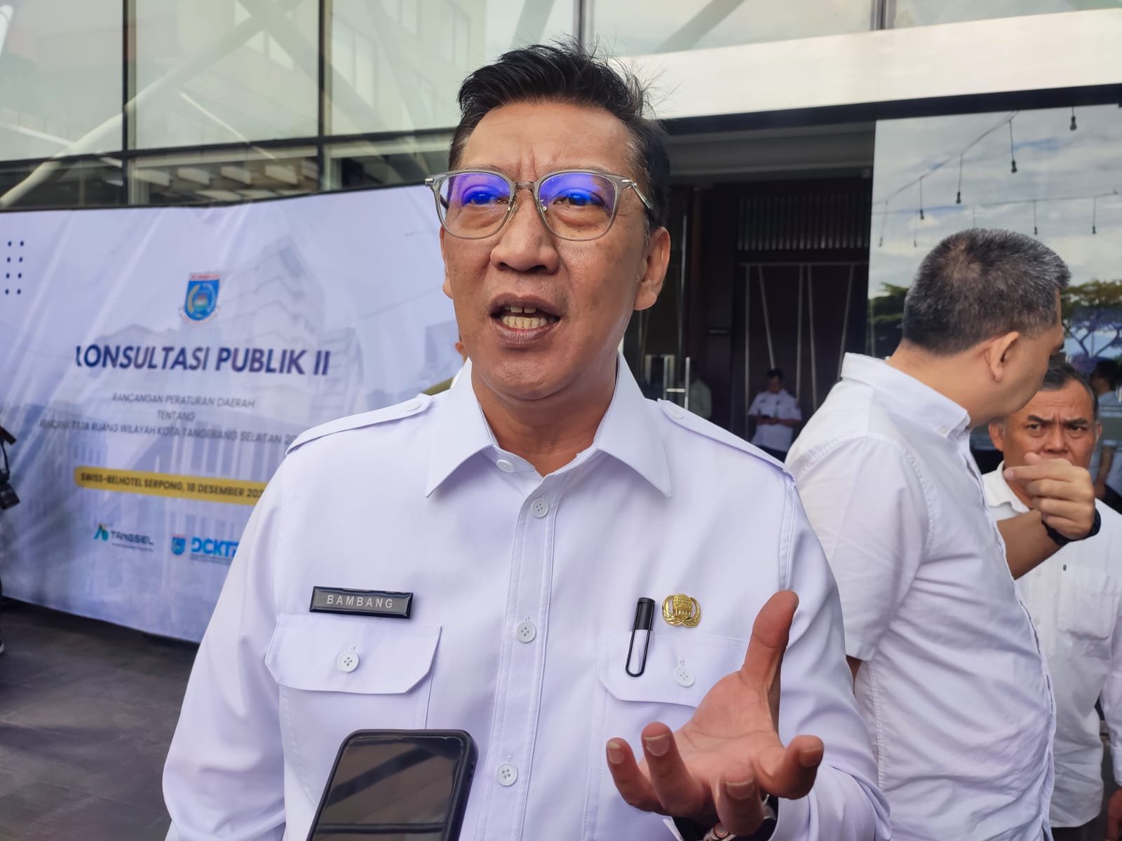 ASN Tangsel dilarang menggunakan kendaraan dinas untuk mudik. Patuhi aturan demi integritas dan disiplin pegawai