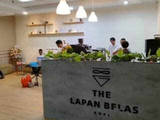 Kopi Lapan Belas buka gerai baru di RSUD Kota Tangerang, menawarkan cita rasa kopi unik dan suasana nyaman untuk pengunjung