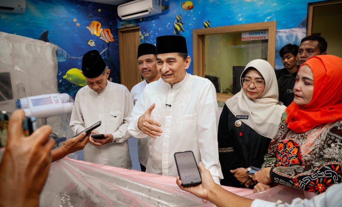 Wakil Gubernur Banten, A Dimyati, umumkan efisiensi APBD 2025 untuk perkuat pendidikan dan wujudkan sekolah gratis di Banten.