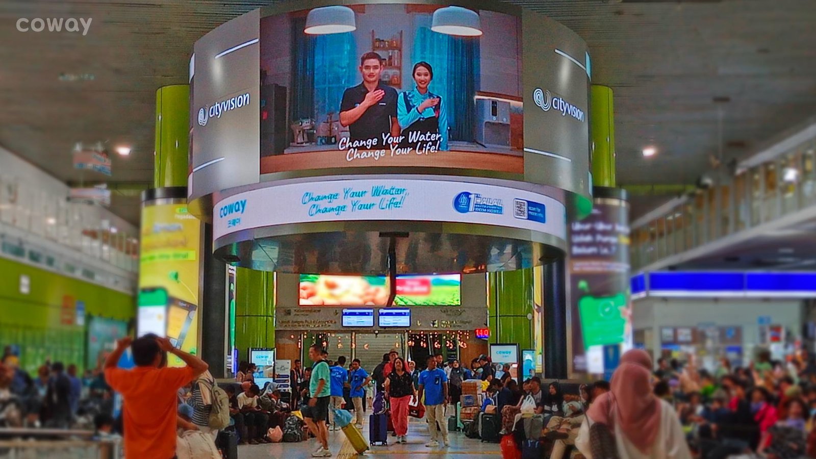 Coway dukung program KAI dengan stasiun refill air minum untuk perjalanan mudik sehat dan berkelanjutan selama Idul Fitri 2025.