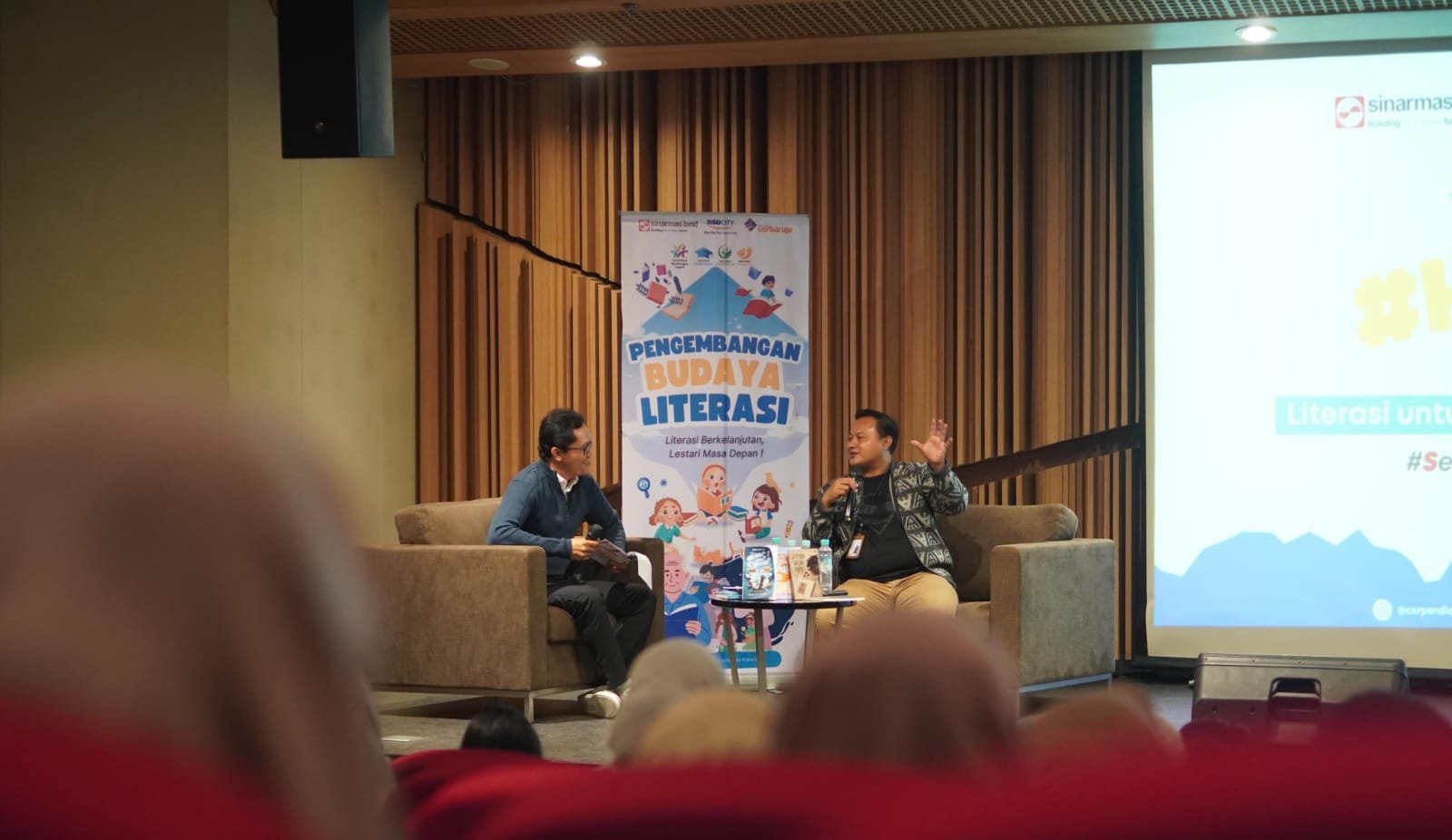 Sinar Mas Land gelar Workshop Hari Buku Nasional 2025 untuk tingkatkan budaya literasi. Tema: 'Literasi untuk Negeri: Dari Kata Menjadi Karya'