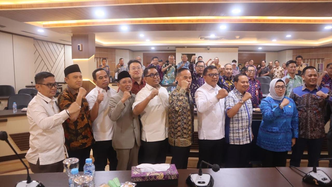 Anggota DPRD Banten, Abraham, sampaikan aspirasi warga tentang SMP Negeri dan perbaikan SDN Medang 1 ke Pemkab Tangerang