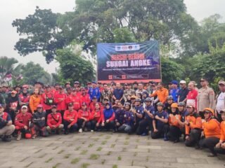 Kembalikan Fungsi Sungai: Pemkot Tangsel dan Perseroda PITS Bersih-bersih Kali Angke