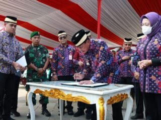 Momen Hardiknas, Pemkab Tangerang Canangkan Sekolah Gratis untuk SD dan SMP Swasta