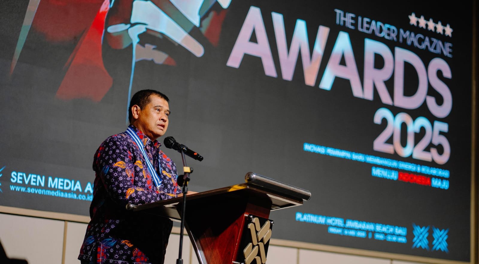 Kepala Bapenda Kabupaten Tangerang Raih The Leader Magazine Award 2025 atas kepemimpinan inovatif dan kolaborasi efektif