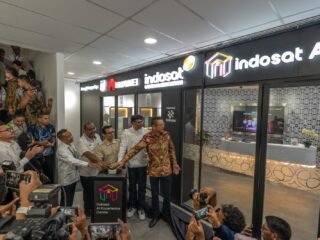 Hadirkan Manfaat Nyata AI bagi Masyarakat Indonesia Timur, Indosat Ooredoo Hutchison Resmikan AI Experience Center di Jayapura