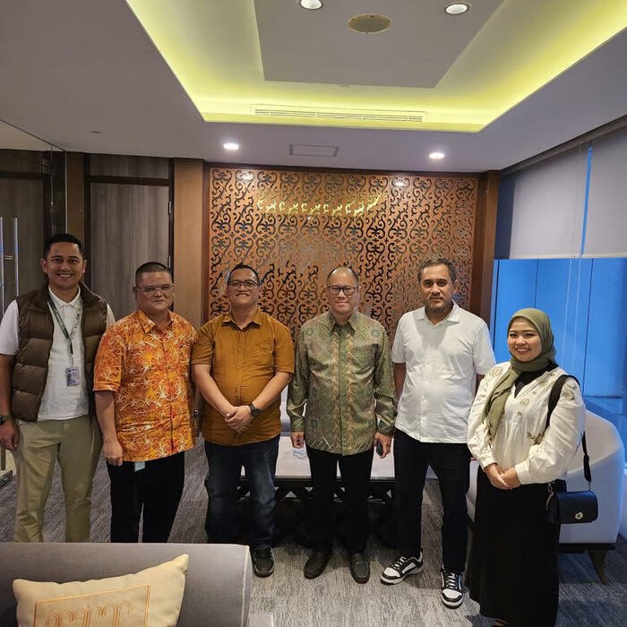 Jajaran Direksi & Komisaris Parto.id bersama Direksi PT Blue Bird Tbk (Sumber: PT Affan Technology Indonesia)