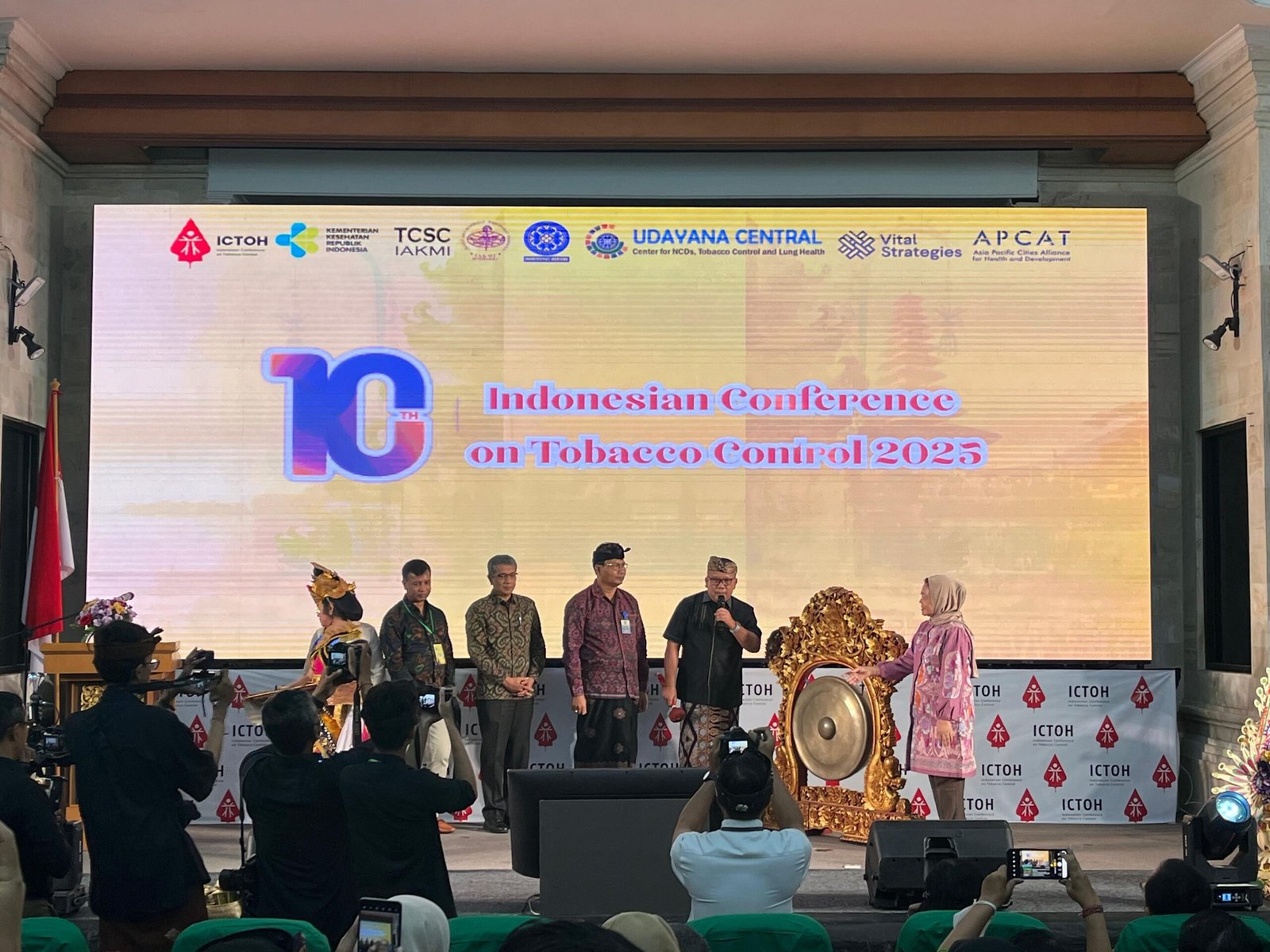 ICTOH ke-10 ungkap strategi menyesatkan industri rokok lindungi generasi muda Indonesia demi masa depan sehat.