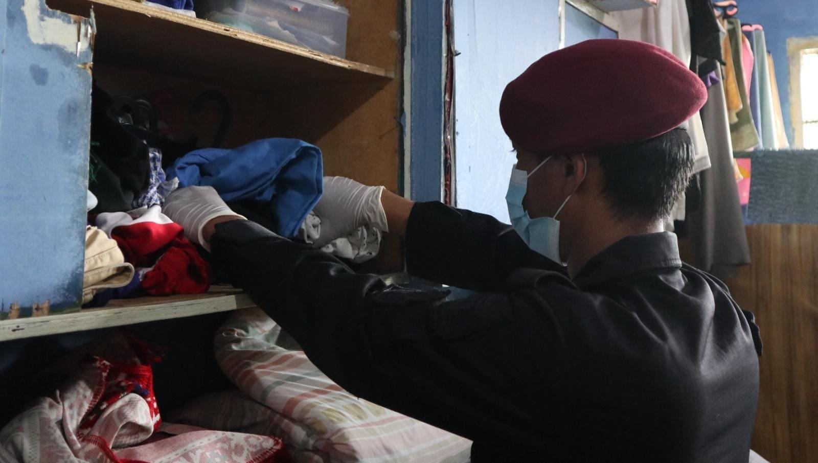 Petugas Rutan Kelas I Tangerang, TNI, dan Polri lakukan sidak untuk pastikan zero halinar, amankan barang terlarang, dan ciptakan lingkungan aman.