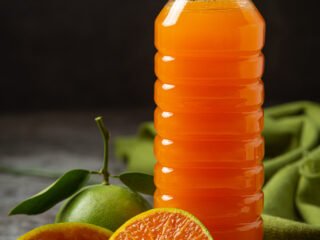 Jus Jeruk Kemasan: Warna Cerah, Tapi Kandungan Vitamin C-nya?