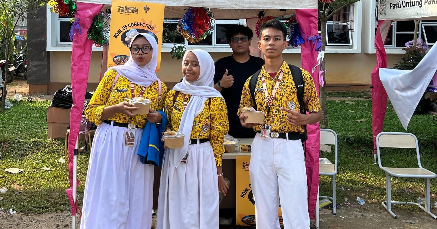 Bakmie Tiga Roda luncurkan kampanye "Bowl of Connection" di Deltrans Simfoni, tawarkan bakmie gratis dan pengalaman kuliner unik.