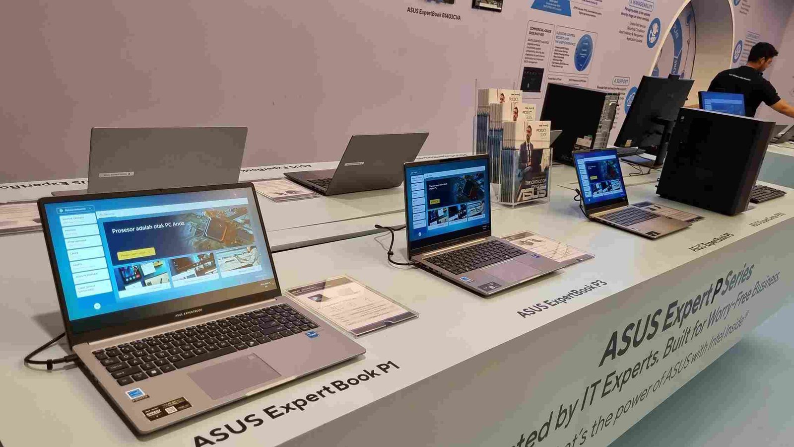 ASUS Expert P Series hadir dengan fitur AI cerdas dan performa tangguh untuk mendukung produktivitas bisnis modern dan kerja hybrid