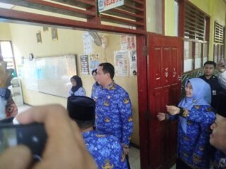 Walikota Budi Rustandi Monitoring Persiapan SPMB Kota Serang