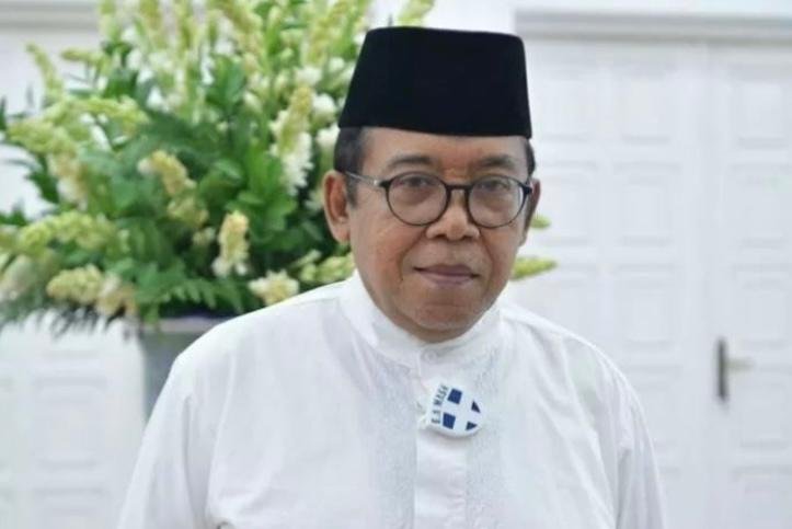 Perubahan cara belajar agama dari konvensional ke digital, memanfaatkan internet dan media sosial oleh generasi muda.