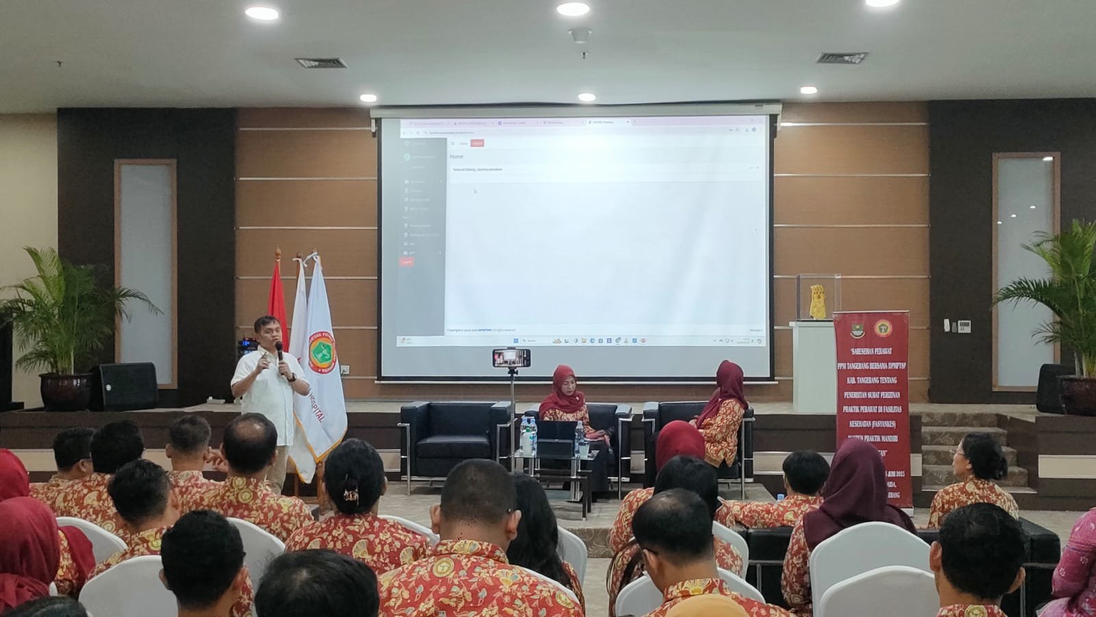 Penyuluhan perizinan SIP bagi perawat di Kabupaten Tangerang, 14 Juni 2025, untuk tingkatkan legalitas praktik keperawatan