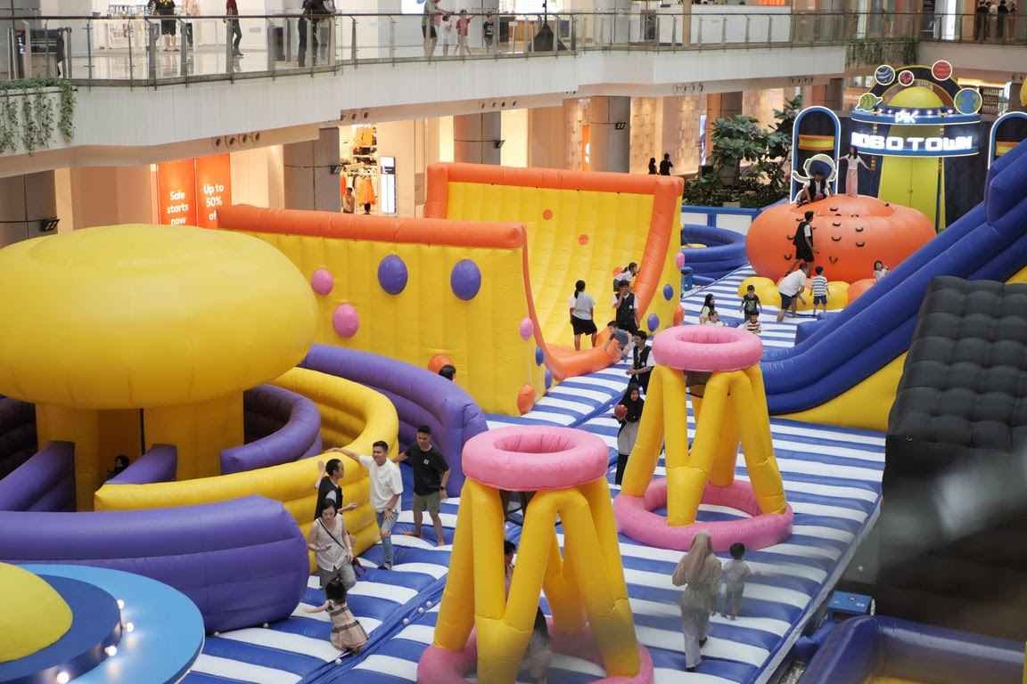 Nikmati ROBOTOWN di PIK Avenue, playground interaktif futuristik untuk anak-anak, mulai 13 Juni hingga 20 Juli 2025!