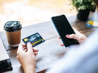 Generasi Muda Kuasai Layanan Bank Digital, Ini Aplikasi yang Paling Diminati