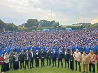 Benyamin Davnie Lantik Ratusan P3K Tahap Pertama di Lapangan Batalyon Arhanud Serpong