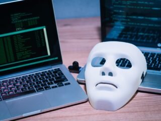 Deepfake dan Disinformasi: Ancaman Baru Bagi Demokrasi Digital?