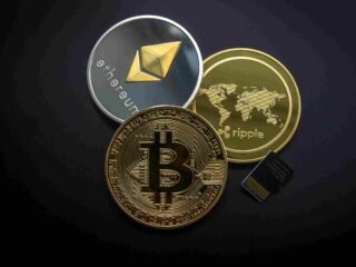 Pasar Kripto Kembali Crash: Harga Bitcoin & Altcoin Rontok!