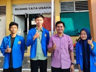 Mahasiswa Teknik Informatika UNPAM Rancang Sistem Absensi Digital di SMK Syadam