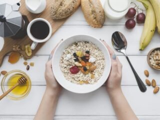 Muesli dan Khasiatnya bagi Kesehatan Pencernaan serta Energi Harian