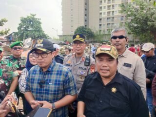 Pemkot Tangsel Tertibkan 40 Bangunan Liar di Kawasan Roxy Ciputat
