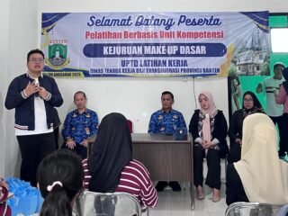 Abraham dan Disnakertrans Banten Gelar Pelatihan Tata Rias untuk Tingkatkan Kompetensi dan Kemandirian Perempuan