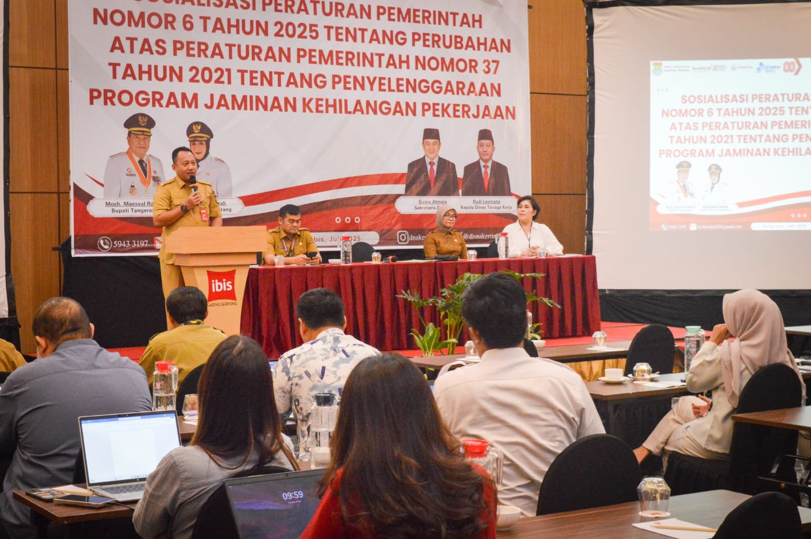 Disnaker Kabupaten Tangerang dorong kepatuhan program JKP bagi pekerja formal dan informal melalui sosialisasi dan fasilitasi aturan.