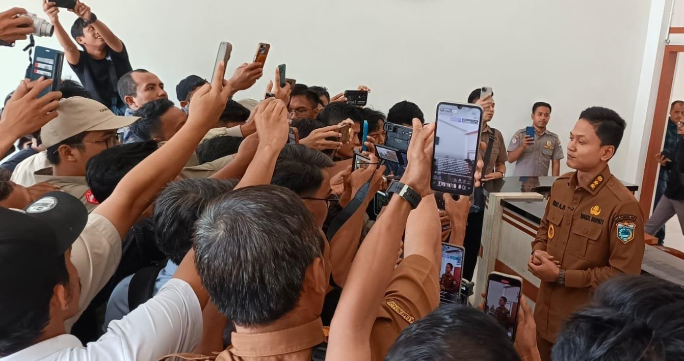 Pemkab Pandeglang dan Pemkot Tangsel sepakat kerjasama Rp40 M untuk membenahi TPA Bangkonol usai peringatan KLH.