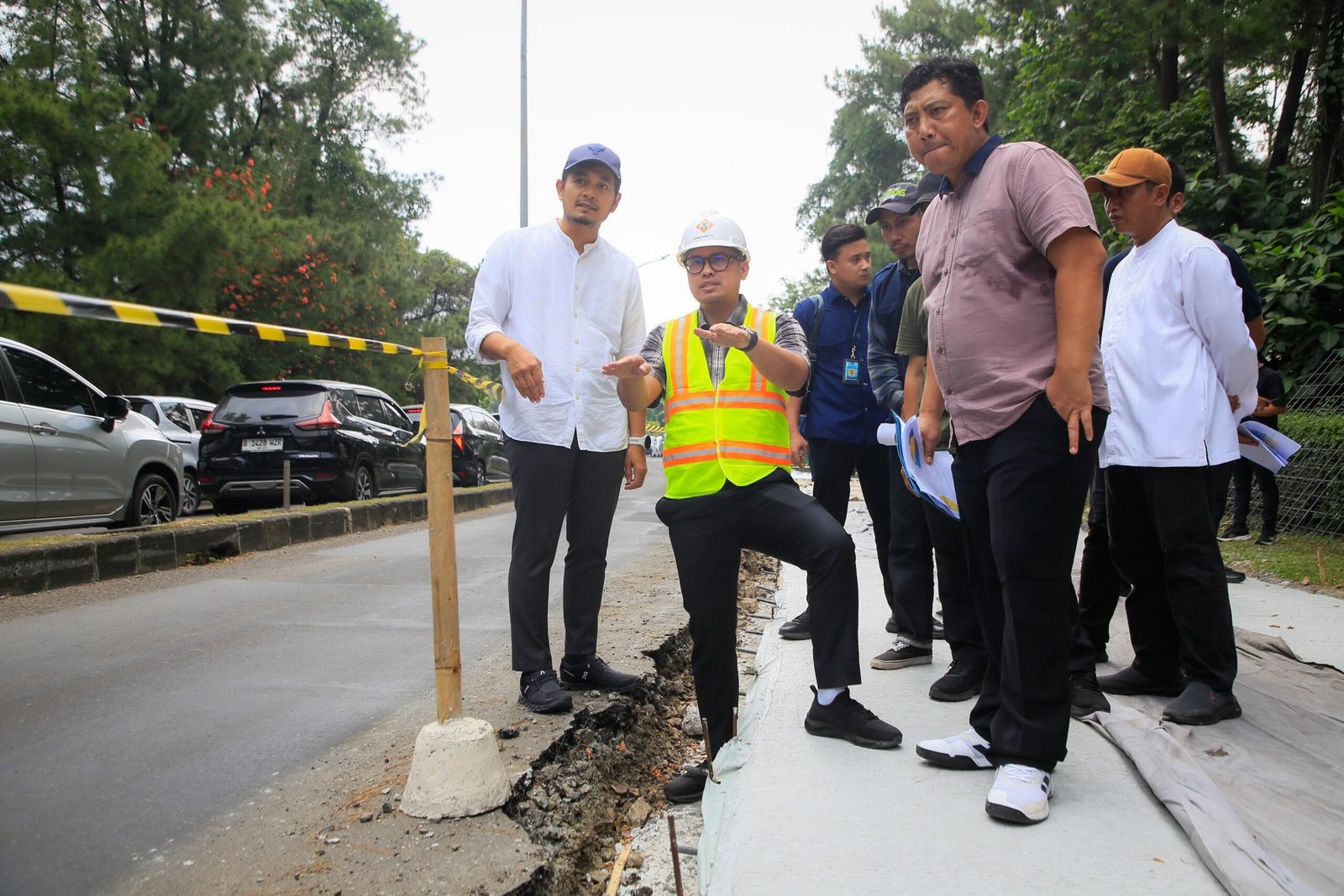 Pemkot Tangsel bangun ulang jalan Griya Loka BSD sepanjang 4,2 km dengan beton K-350. Proyek Rp12 miliar ini ditarget rampung September 2025.