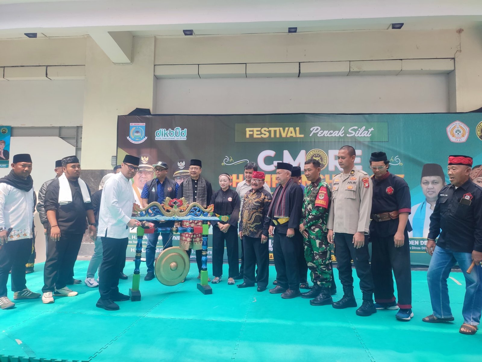Cimore Festival di Tangsel jadi ajang pelestarian budaya pencak silat, diikuti 100 peserta dari 15 perguruan, dukungan penuh dari Pemkot.