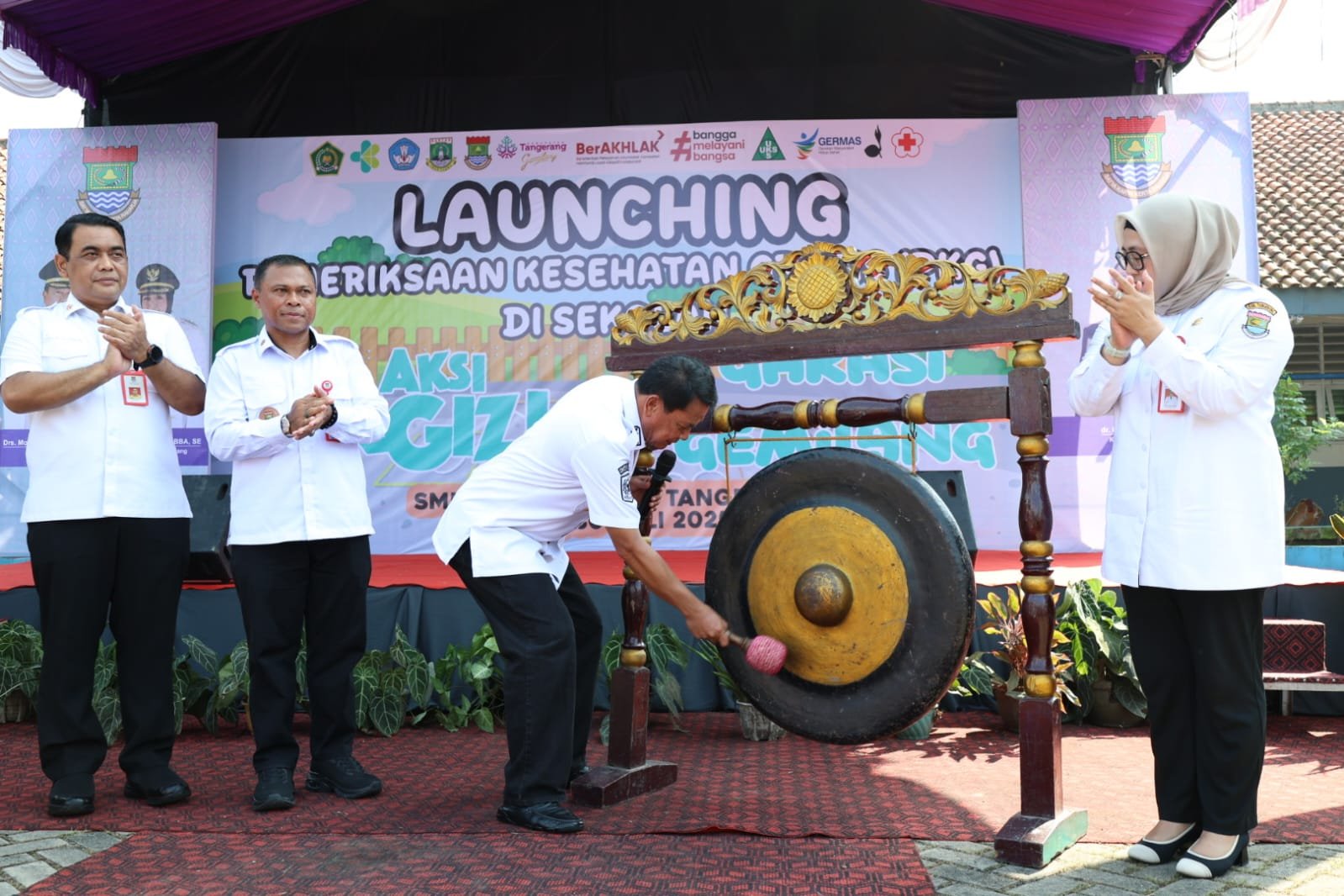 Bupati Tangerang luncurkan PKG dan GARASI Gemilang, program kesehatan terpadu cegah anemia & stunting untuk pelajar dan masyarakat umum.