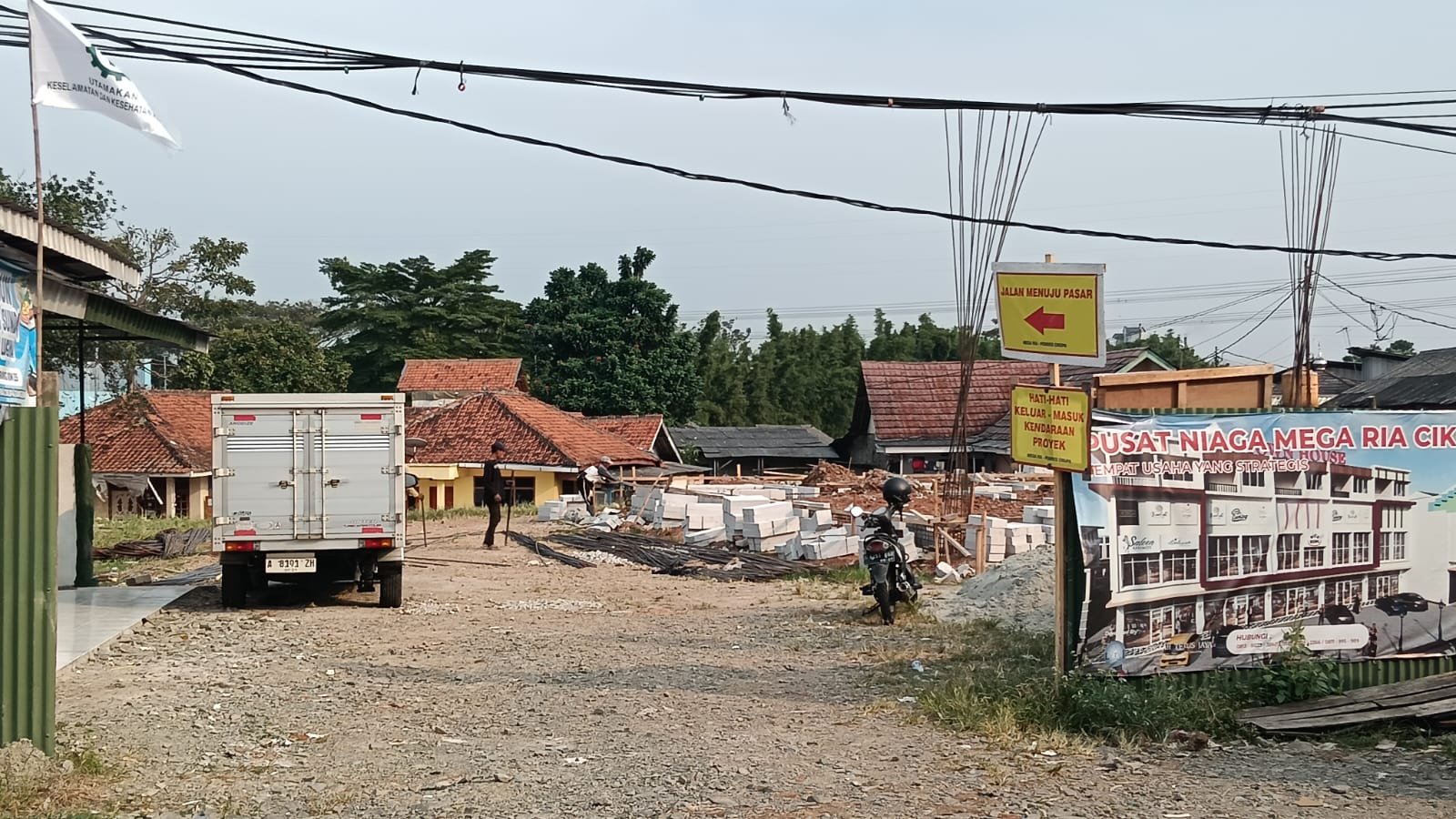 Pengembang Mega Ria Cikupa hentikan aktivitas proyek usai terima SP4B dari DTRB Tangerang, sambil menunggu proses perizinan rampung.