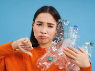 Ketahui apa itu BPA dalam botol plastik, dampaknya bagi kesehatan, serta langkah mudah untuk menghindari paparan zat kimia berbahaya ini.
