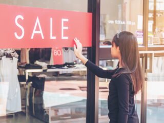 BPS menyoroti fenomena Rojali sebagai tanda melemahnya daya beli masyarakat, meski angka kemiskinan nasional terus menurun.